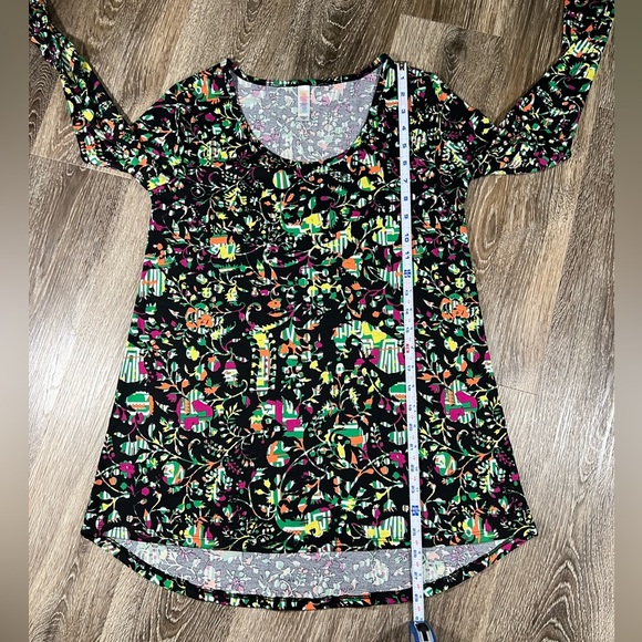 NWT Lularoe Lynnae Shirt floral black green yellow sz:XS - Picture 4 of 4